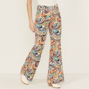 NWT Wrangler High Rise Flare jeans in all over bright 70s print Women’s 26 x 34